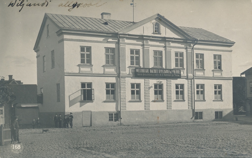 foto Viljandi Linnakool turuplats'i ääres u 1914 foto J.Riet