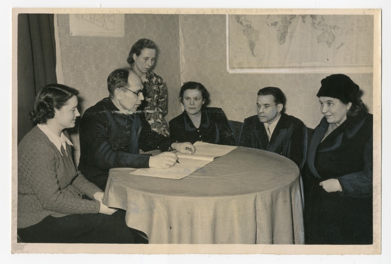 Foto, must-valge, Pärnu Kommunist. Koosolek