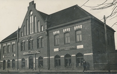 foto, Viljandi, Põllumeeste seltsi maja Tallinna tn 3, enne 1923, foto J. Riet?  duplicate photo