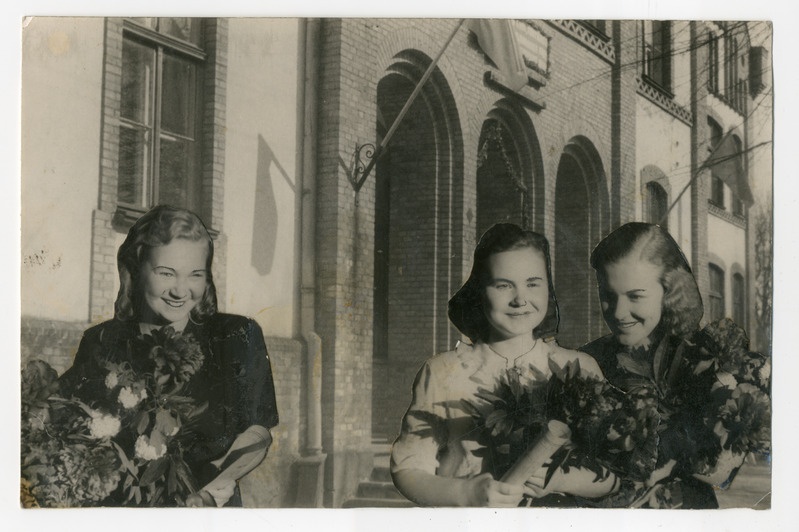 Foto, must-valge, Töörahva Hääl. Eesrindlikud lõpetajad