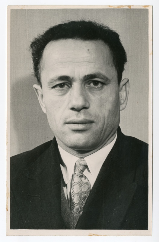 Foto, must-valge. Konstantin Jegonjan