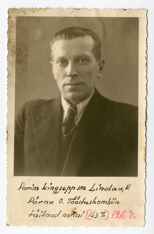 Foto, must-valge. V. Lindau