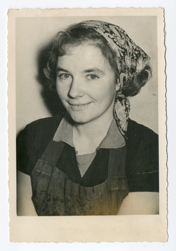 Foto, must-valge. Ruth Matsi