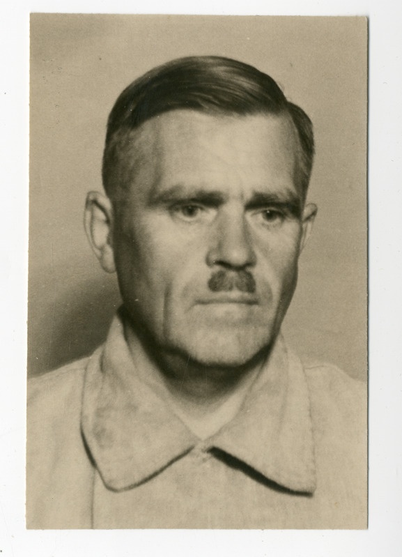 Foto, must-valge, Töörahva Hääl. Foto mehest