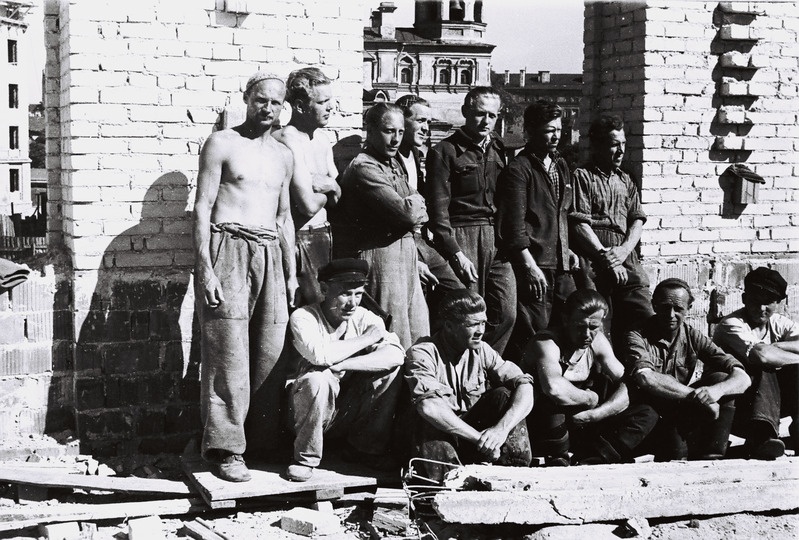 Negatiiv. Ehituspraktika Tallinnas