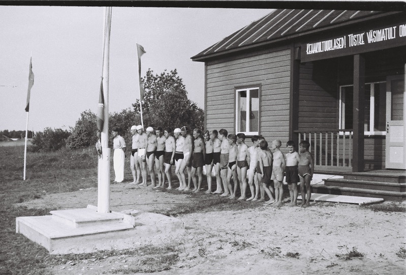 Negatiiv. Sindi ujula avavõistlused