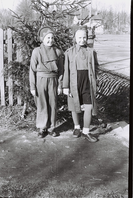 Negatiiv. Sindi tüdrukud