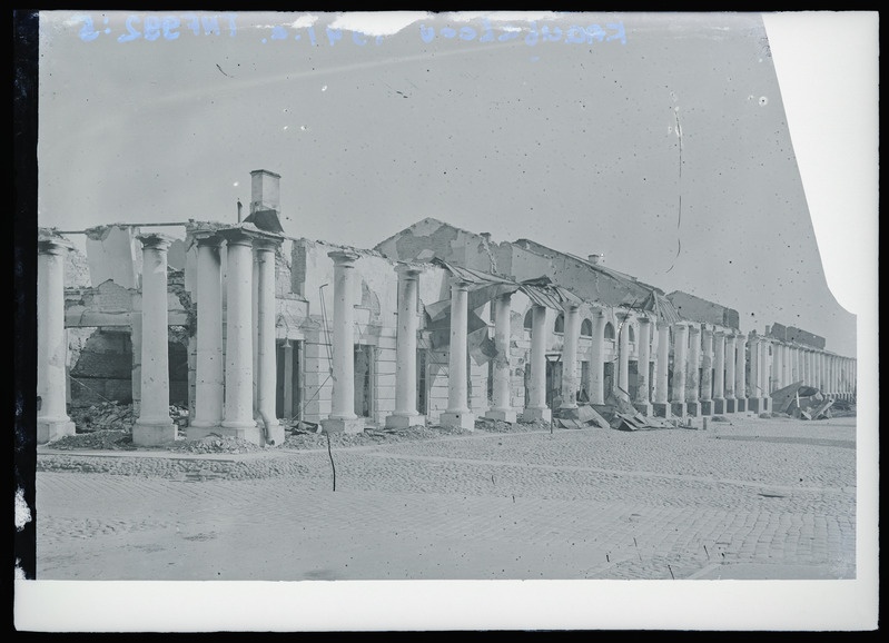 Klaasnegatiiv. Sõjavaremed, kaubahoov. Tartu, 1941.