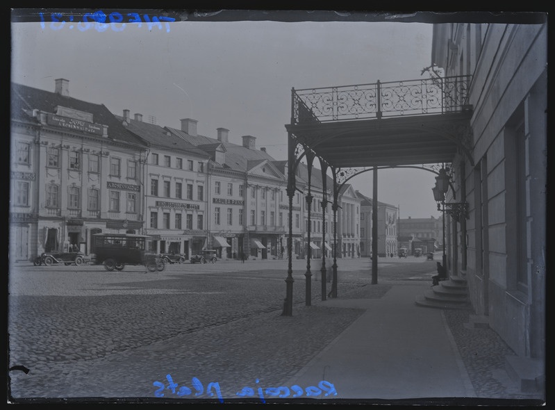 Klaasnegatiiv. Raekoja plats. Tartu, 1910-1920.