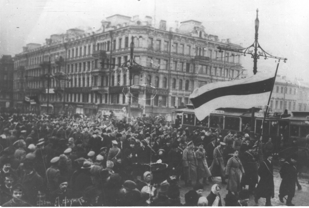 Foto. Eestlaste manifestatsioon Petrogradis 26. märtsil 1917.a.