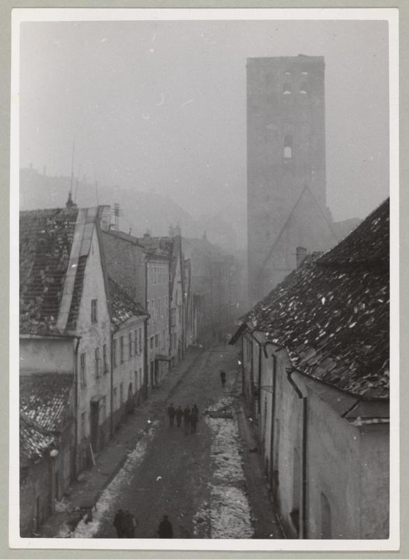 Tallinn peale põlemist 10.03.1944. Vaade Rüütli tn. Niguliste kirikule.