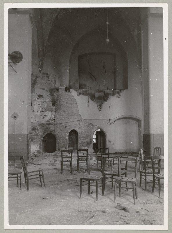 Tallinn peale põlemist 10.03.1944. Niguliste kiriku sisevaateid.