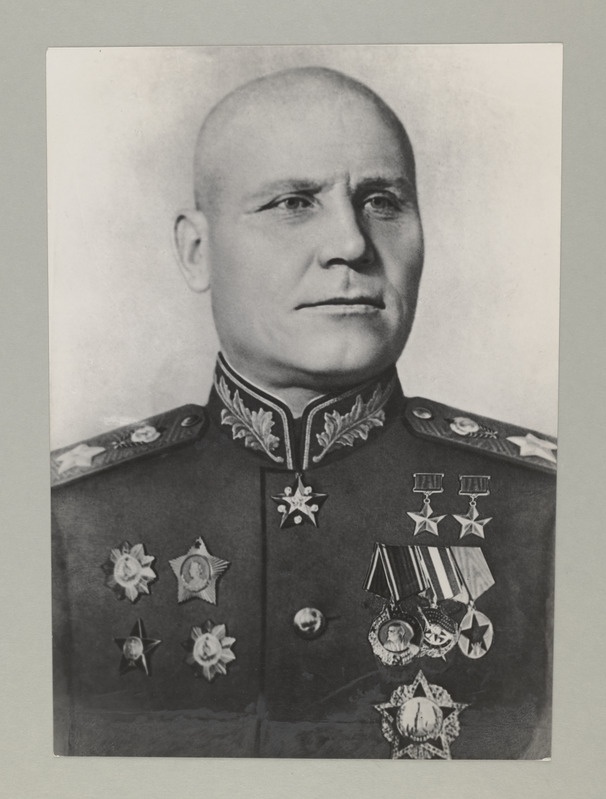 1.Ukraina rinde vägede juhataja N.Liidu marssal Konev.