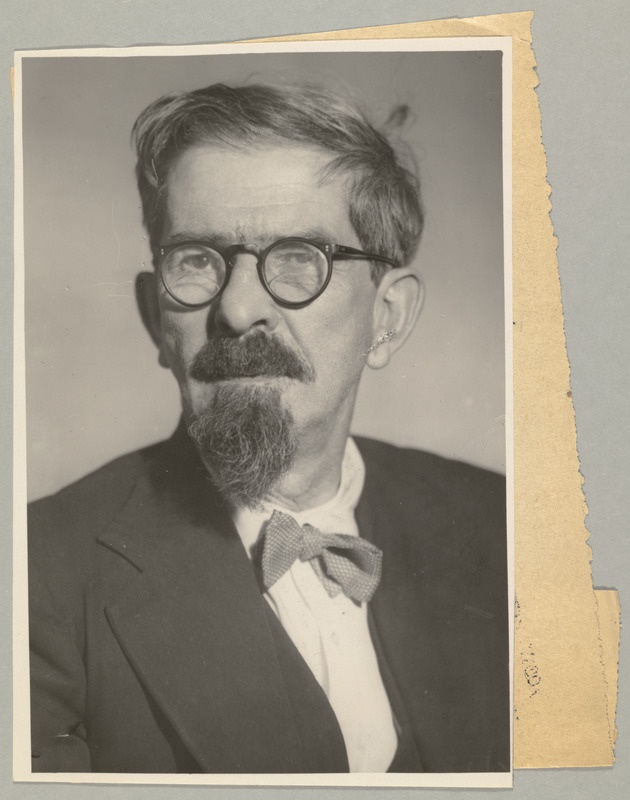 Stalini preemia laureaat NSVL Arhitektuuri Akadeemia tegevliige L.V.Rudnev.