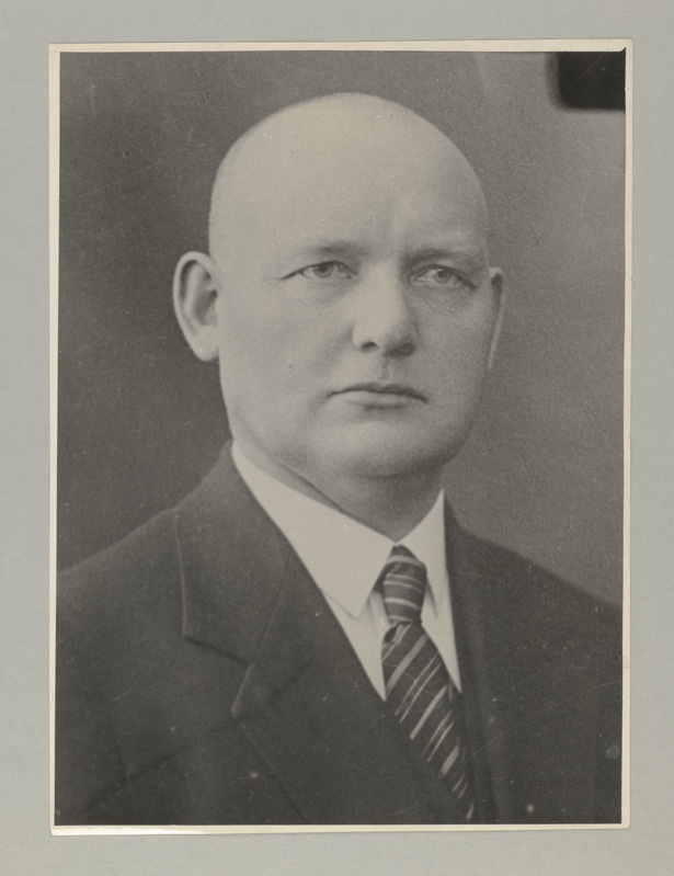 Pill, Mihkel Peetri p. Jõgeva Riikliku selektsioonijaama juhataja, Stalini preemia laureaat.