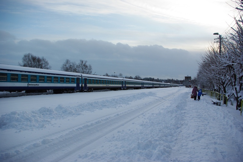 Rong Tallinn - Väike jaamas