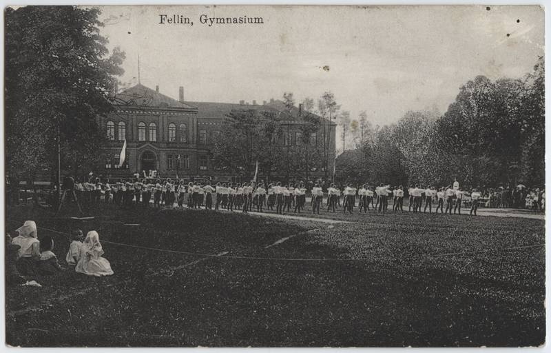 trükipostkaart, Viljandi, Uueveski tee 1, maagümnaasiumi park, grupp võimlemas, u 1906?, Verlag von E. Ring