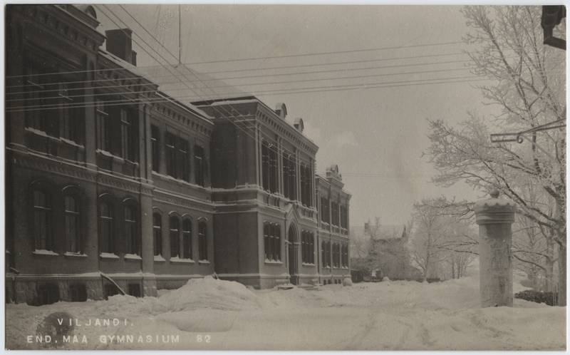 fotopostkaart, Viljandi, Uueveski tee 1, maagümnaasium, kuulutustulp, u 1915, foto J. Riet