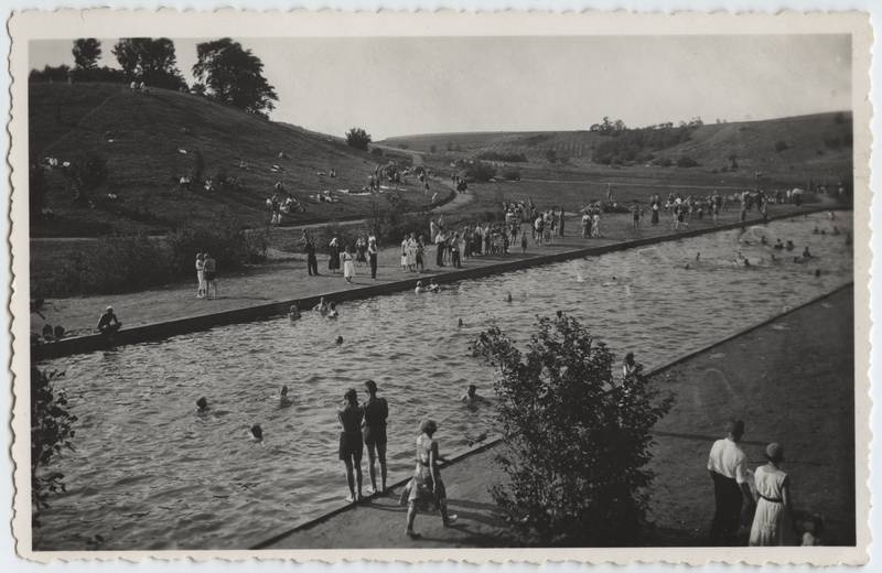 fotopostkaart, Viljandi, Uueveski org, tagumine bassein, inimesed, u 1938