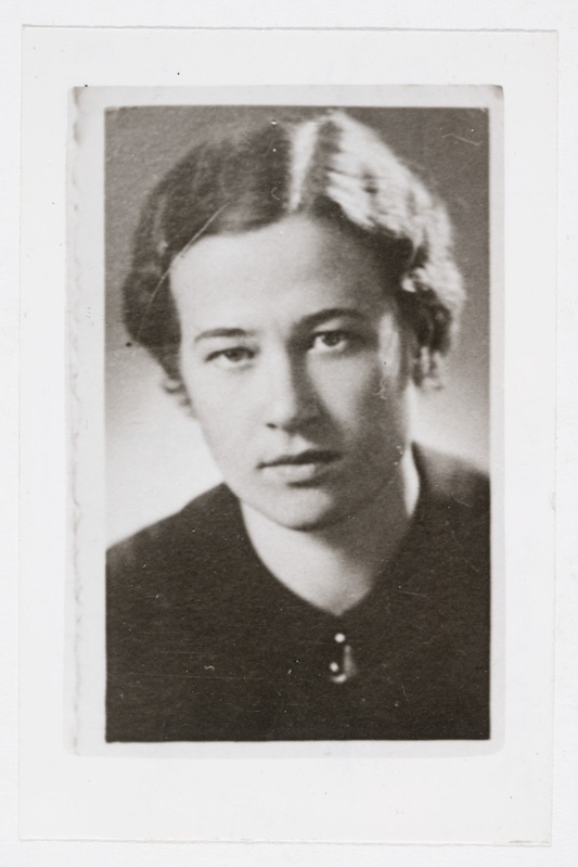 Sindi kooli õpetaja L. Saraskina (1937. a.)