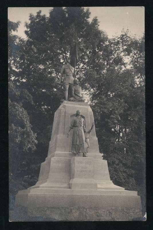 fotopostkaart, Viljandi, Eesti Vabadussõjas langenute mälestussammas, enne avamist, august? 1926