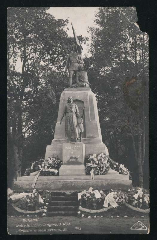 fotopostkaart, Viljandi, Eesti Vabadussõjas langenute mälestussammas, avamine, pärjad, 19.09.1926, foto J. Riet (Wiljandi)