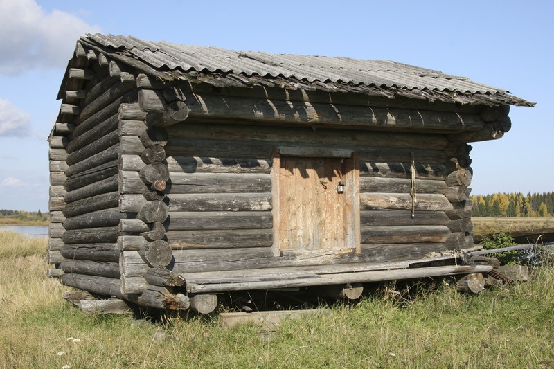 Võrgukuurid Võtšegda (Ežva) jõe ääres Mõjoldino külas