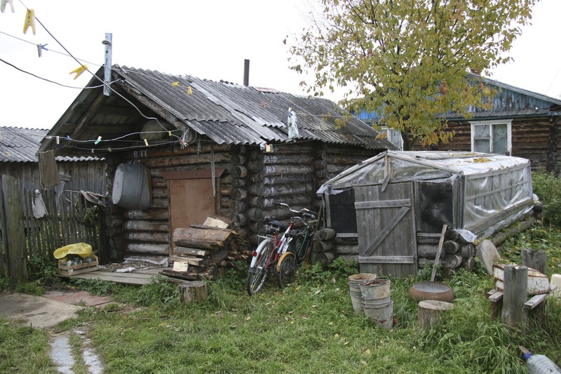 Valentina Andrejevna Trofimova ja Vladimir Mihhailovitš Trofimovi saun ja kasvuhoone, Mõjoldino küla