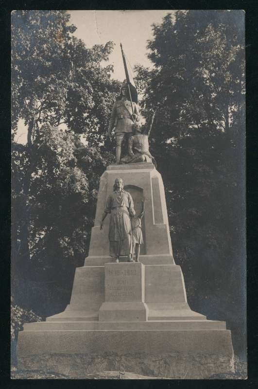 fotopostkaart, Viljandi, Eesti Vabadussõjas langenute mälestussammas, enne avamist, august? 1926