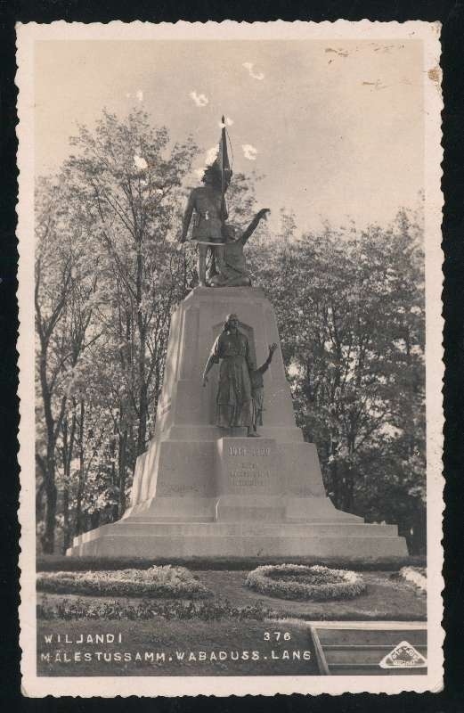 fotopostkaart, Viljandi, Eesti Vabadussõjas langenute mälestussammas, 1933, foto J. Riet (Wiljandi)