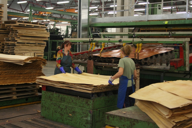 OÜ Baltic Panel Group, spoonide kokkuliimimine