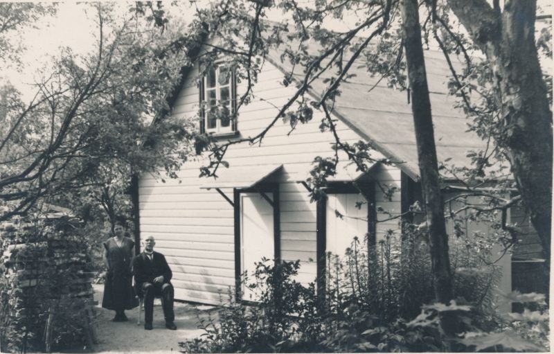 Foto. Harald ja Olga Dampff Õhtu Kallas 3 õuel. Kapten Harald Dampfi album