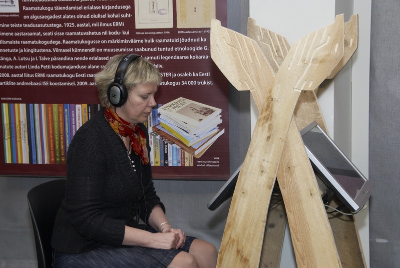 Rahva muuseum. ERM 100 näituse külastajad