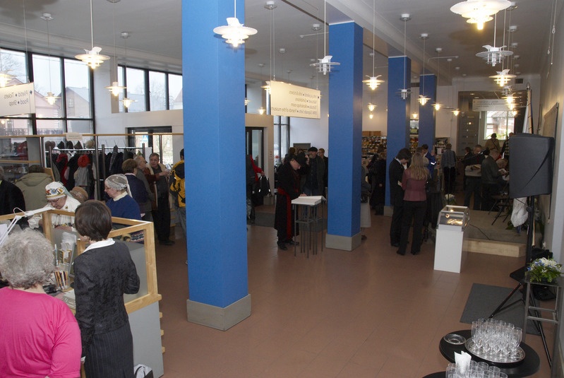 Vaade näitusemaja fuajeele