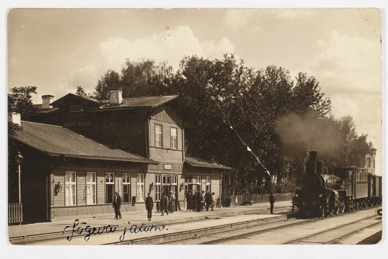 Jõgeva jaamahoone.
