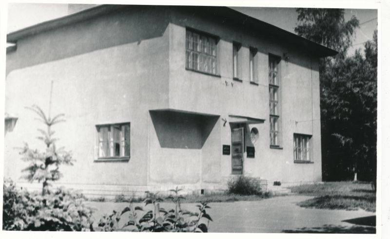 Foto. Maja Haapsalus, Kalda 22.  02.07.1980, Asta Veenpere.