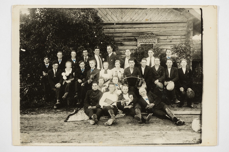 Puntsuli küla, Briigi (end. Janovoli) valla noori, külas elab eestlasi ja venelasi segi