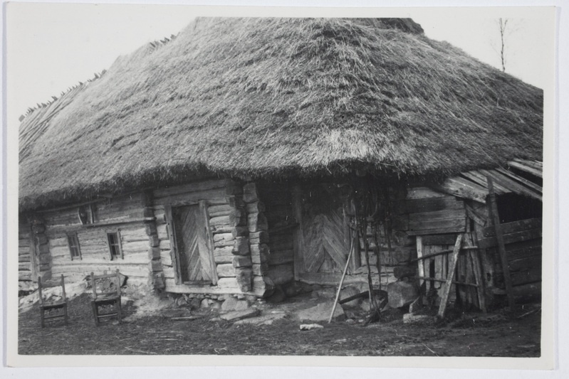 Lahandi talu rehemaja eestvaates. Undva k