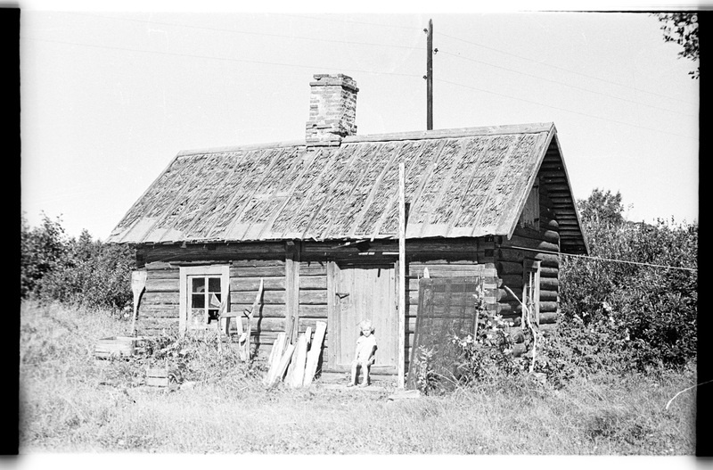 Saun, laps uksel, Vergi, Mustoja talu