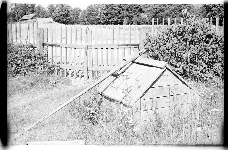 Kaev ja värav, Vergi, Tihase talu