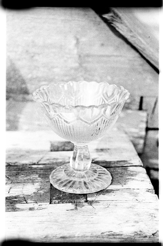 Klaasist suhkrutoos, Vergi, Rommi talu