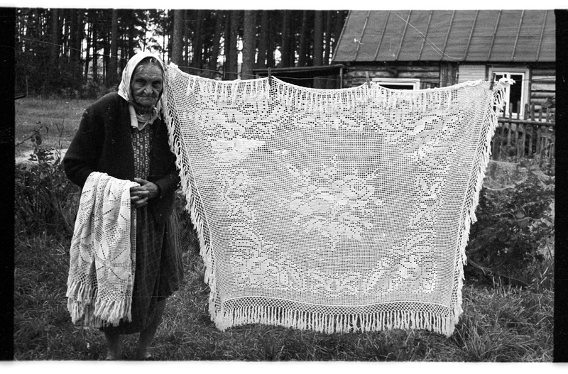 Pitslinad ja vana naine, Vergi, Männiku talu