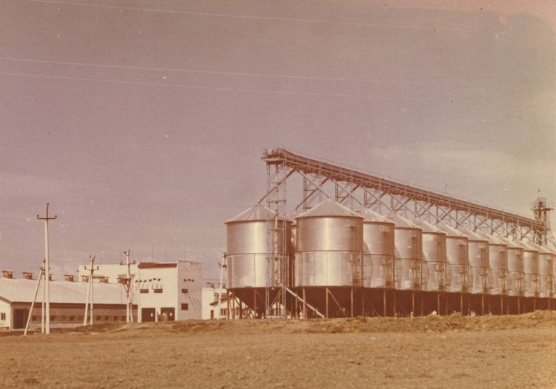 Tartu Näidissovhoosi teraviljahoidla (3600 t).