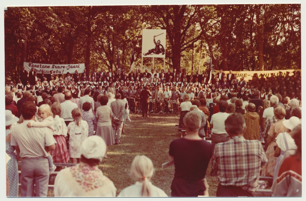 värvifoto, Viljandimaa, Suure-Jaani 50, laulupäev, 1988