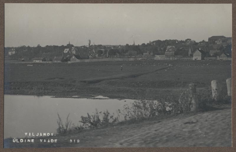 foto albumis, Viljandi, järv ja linn Viiratsi teelt, u 1920, foto J. Riet