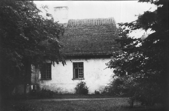 Foto. Vaade Reigi pastoraadile.