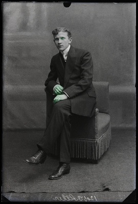 Litter.  similar photo