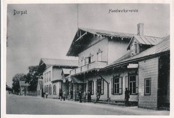 Tartu linnavaade. Tartu Saksa Käsitööliste Seltsi hoone Tiigi tn.