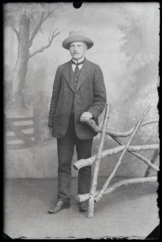 August Wulf Õisust.