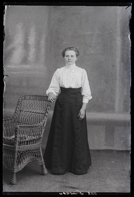 Marie Liiwson (Liivson) Halliste kihelkonnast, Kaarli vallast, Konna talust.  duplicate photo